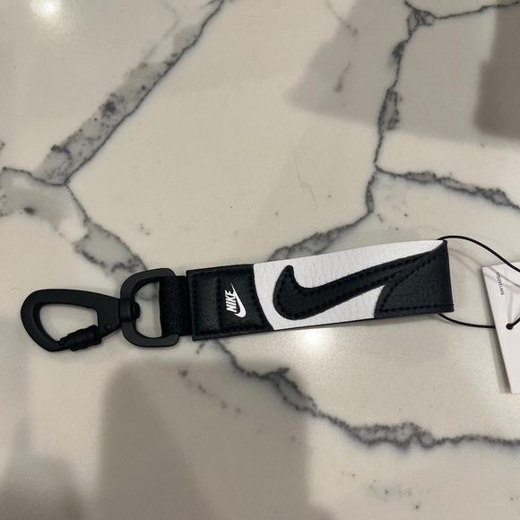 Nike key holder - Picture 1 of 4
